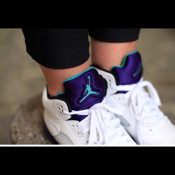 Air Jordan 5 Retro “Fresh Prince - Grapes” - Picture 6 of 8